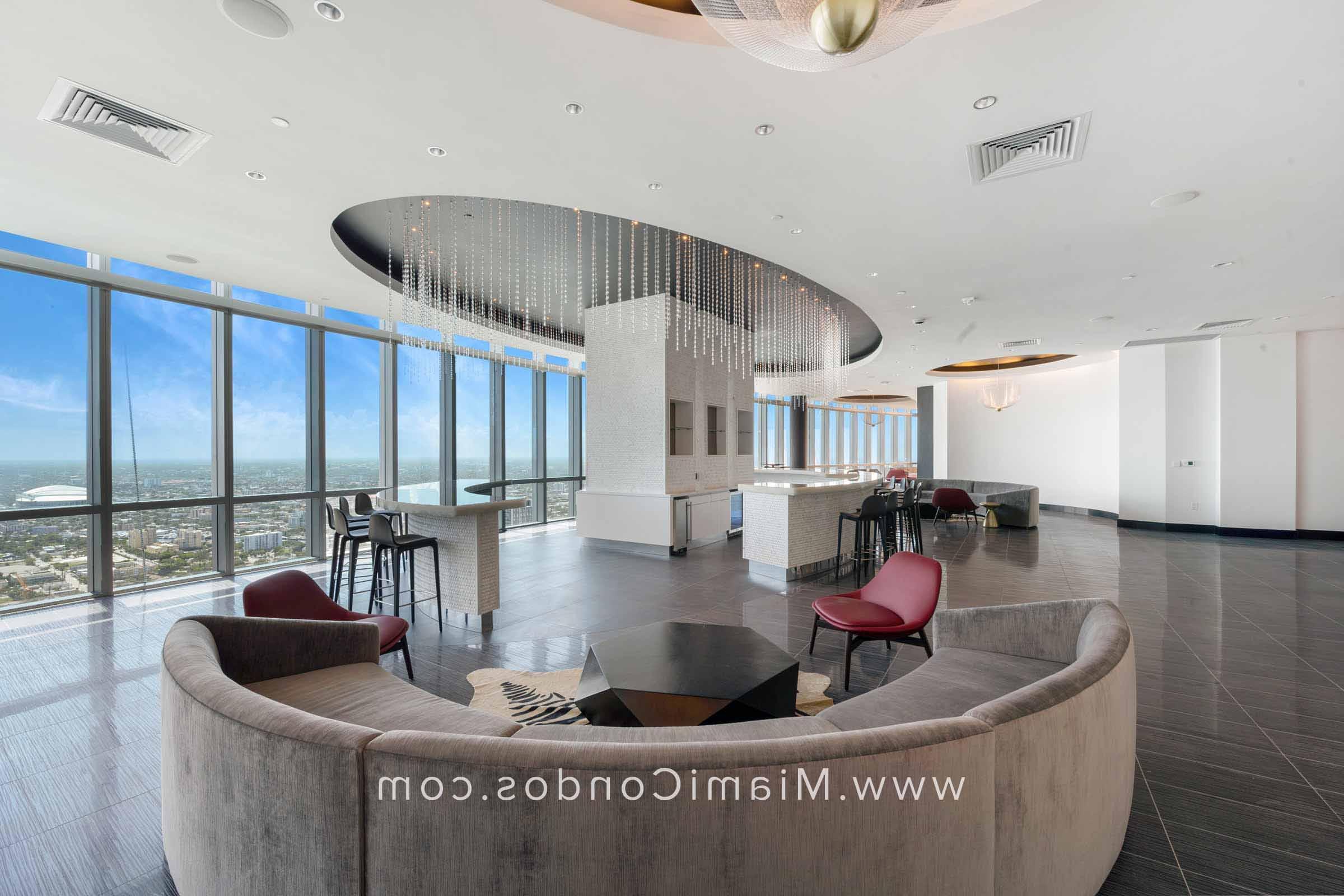 Paramount Miami Worldcenter Rooftop Lounge