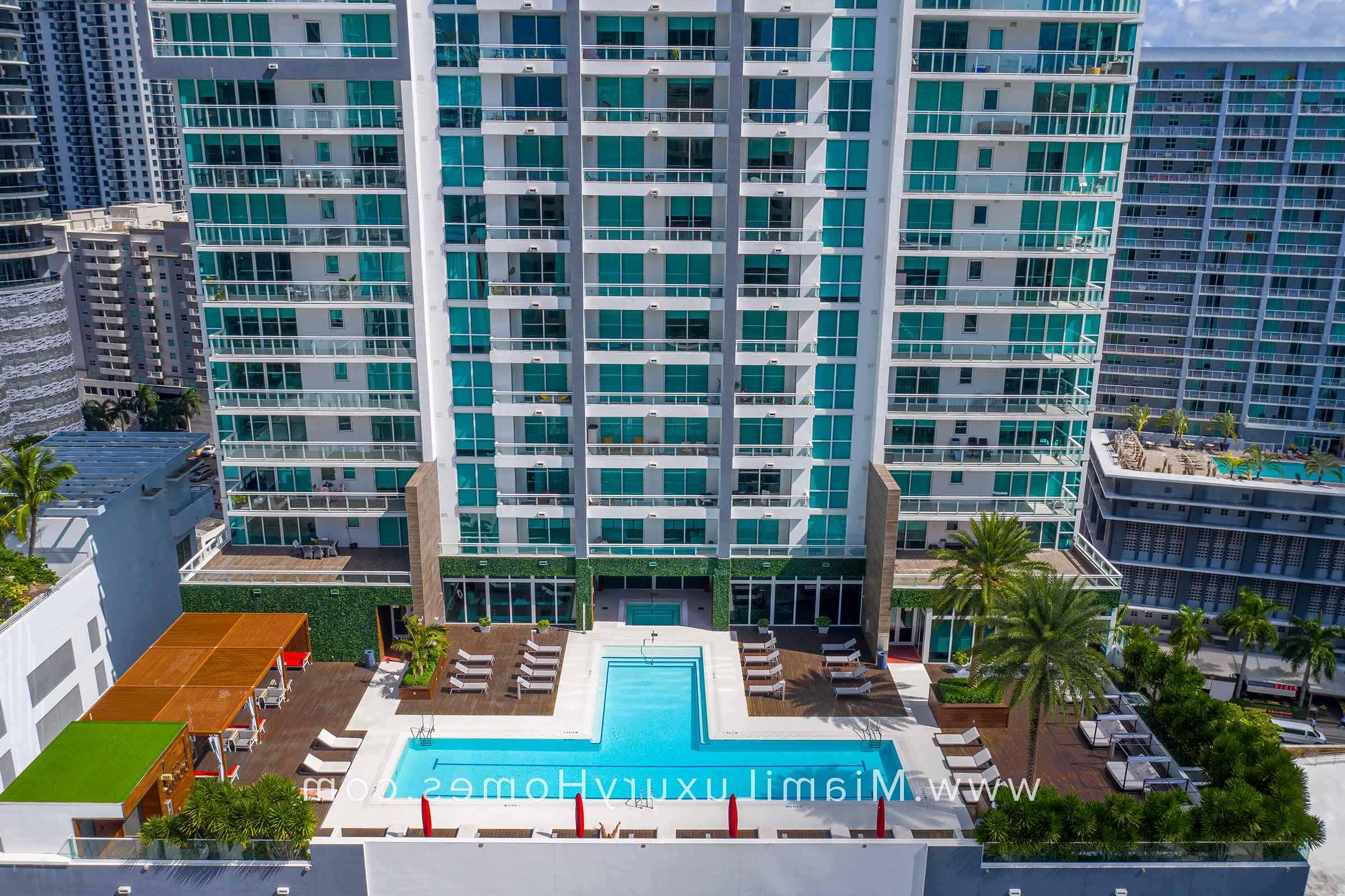 Aerial View of The Bond on Brickell Pool
