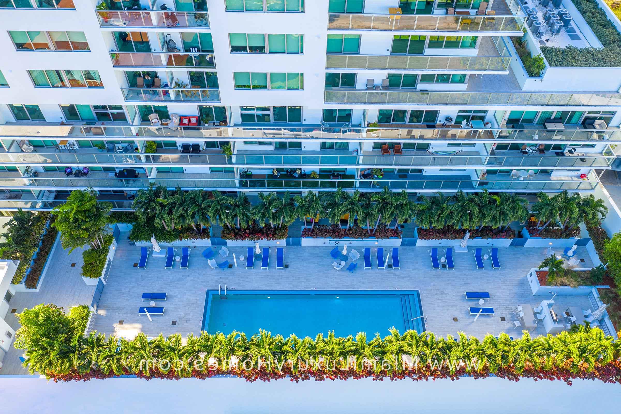 Le Parc at Brickell Pool Deck